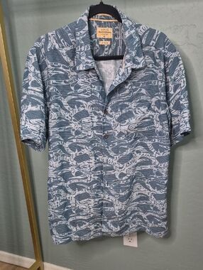 Quiksilver Blue and White Short-Sleeve Button-Down Print Shirt